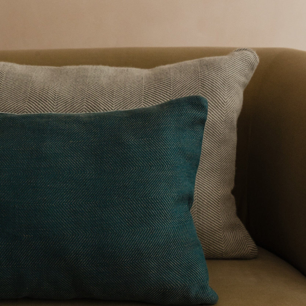 abbatte-almohadon-lino-seda-azul