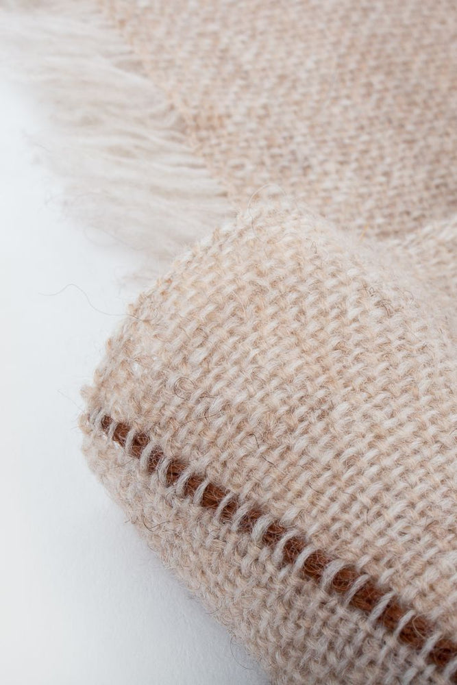 Chal de cashmere realizado a mano en España por ÁBBATTE
