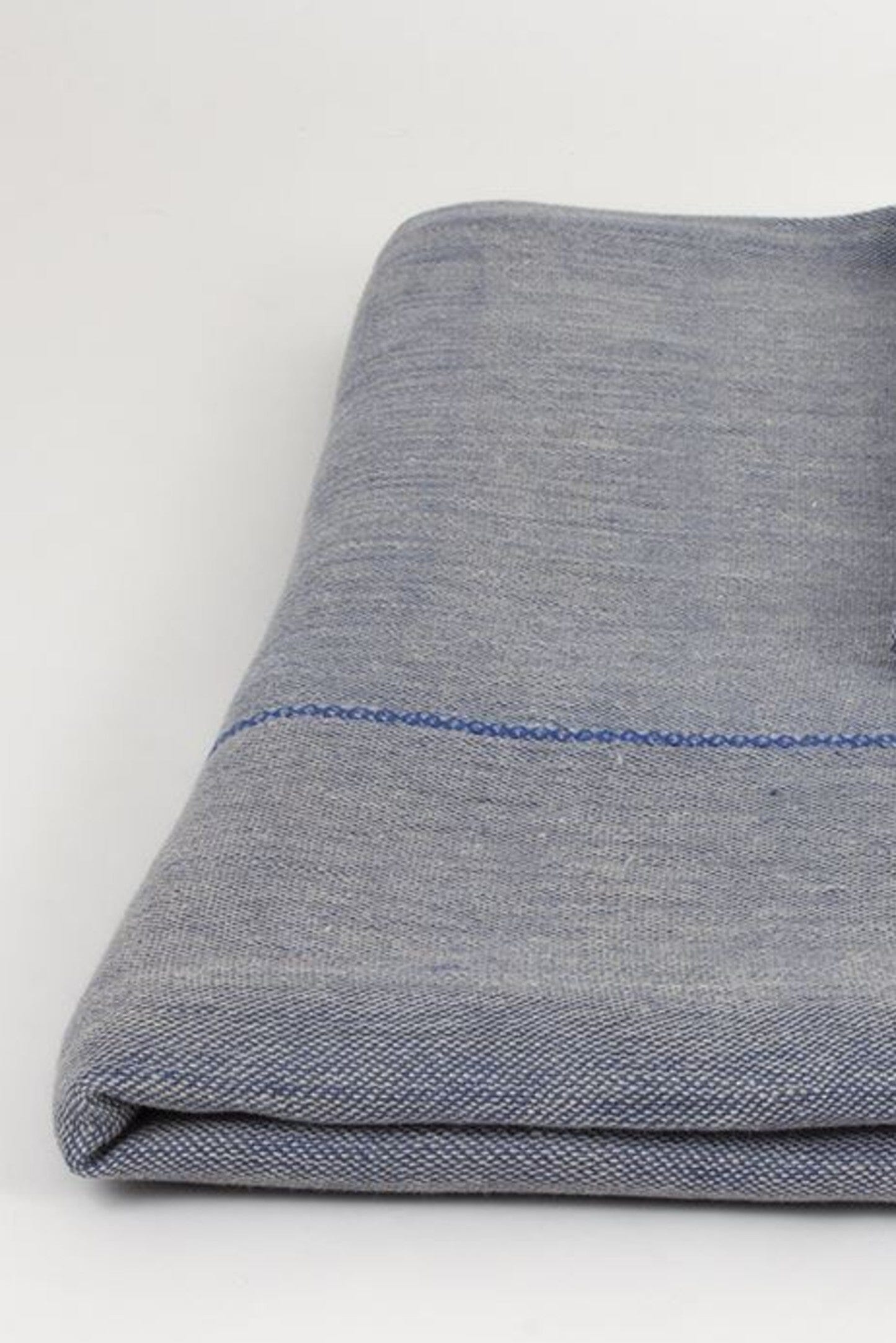 Mantel de lino azul hecho en España por ÁBBATTE
