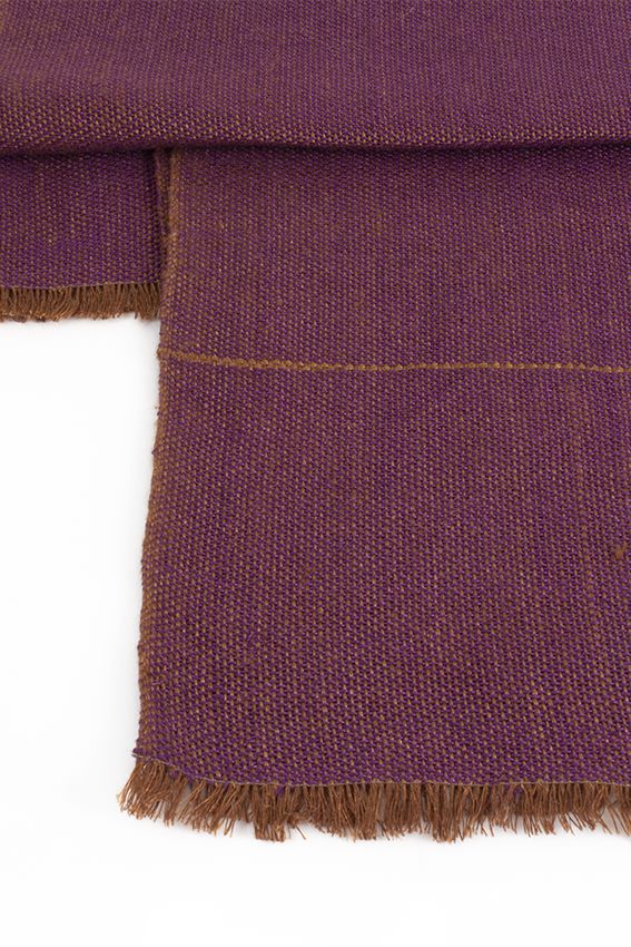 Mantón de lino con raya fina hecho artesanalmente en España por ÁBBATTE