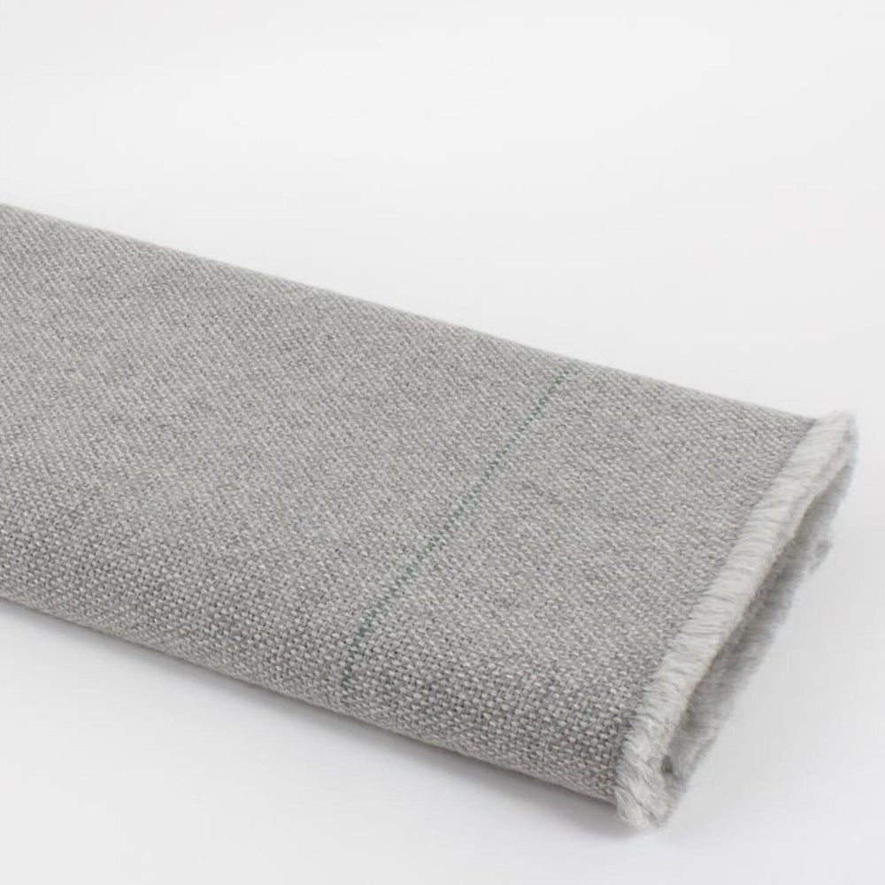 
                  
                    Pie de cama artesanal en alpaca realizado en España, de ÁBBATTE
                  
                