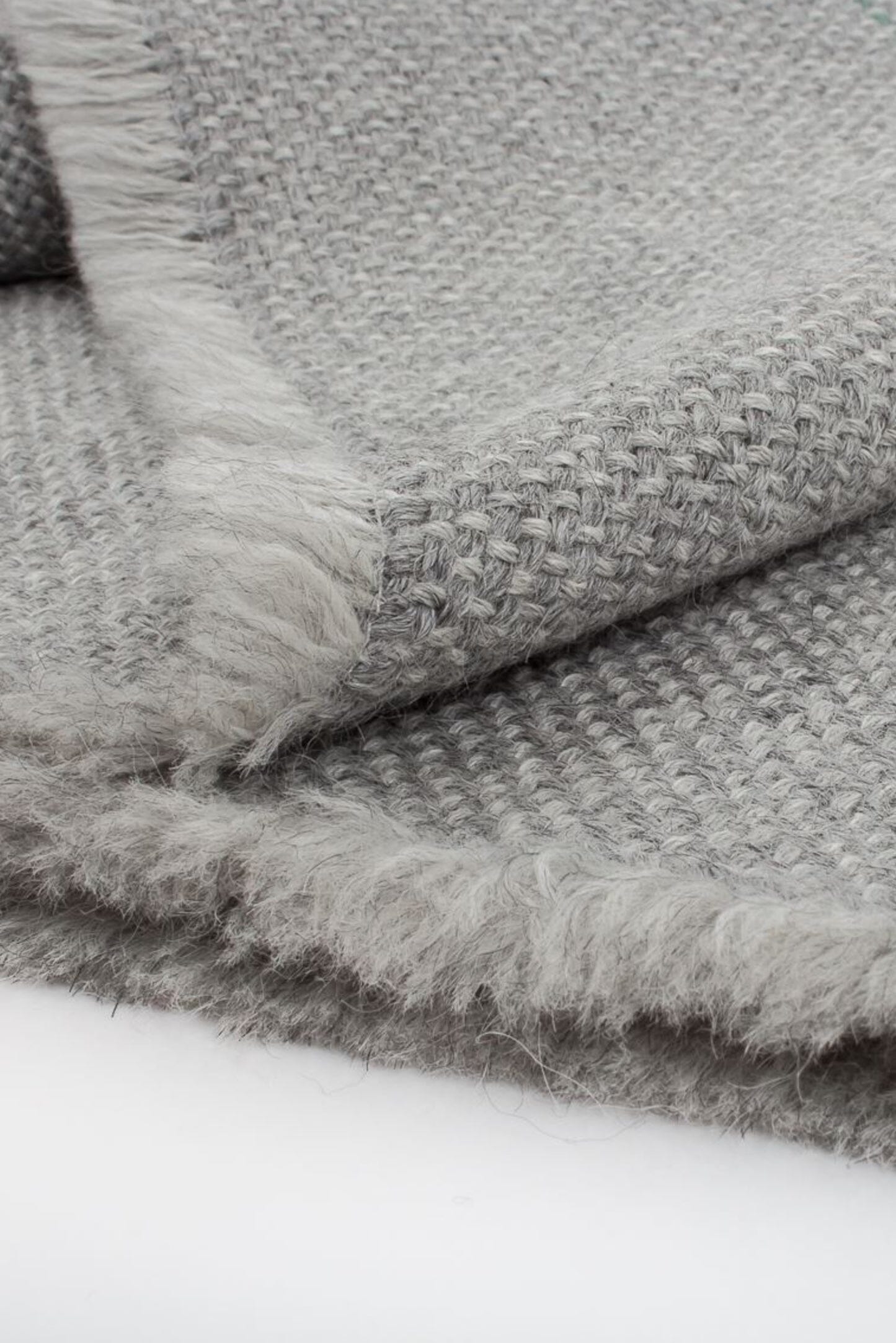Pie de cama artesanal en alpaca realizado en España, de ÁBBATTE