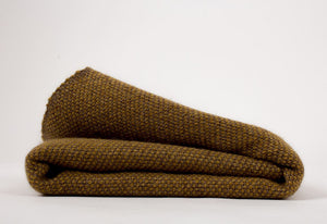 Manta de Alpaca amarillo-mostaza, teñida con tintes naturales