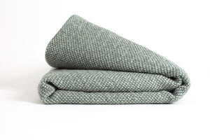 Manta de Alpaca Baby con Seda verde celadón y gris niebla