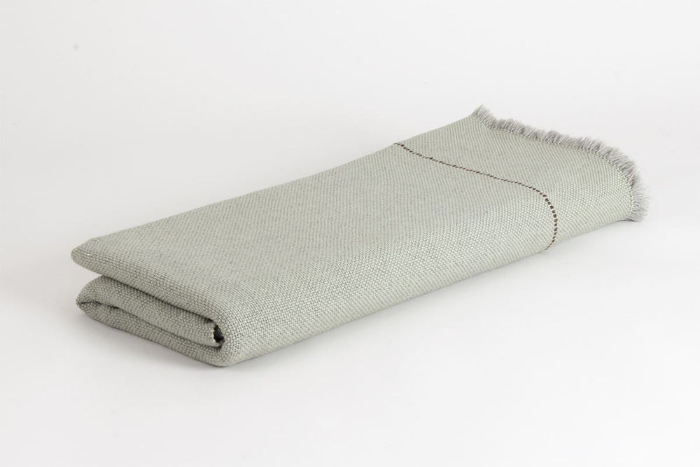 
                  
                    Manta de Lana Merino verde claro con Alpaca
                  
                