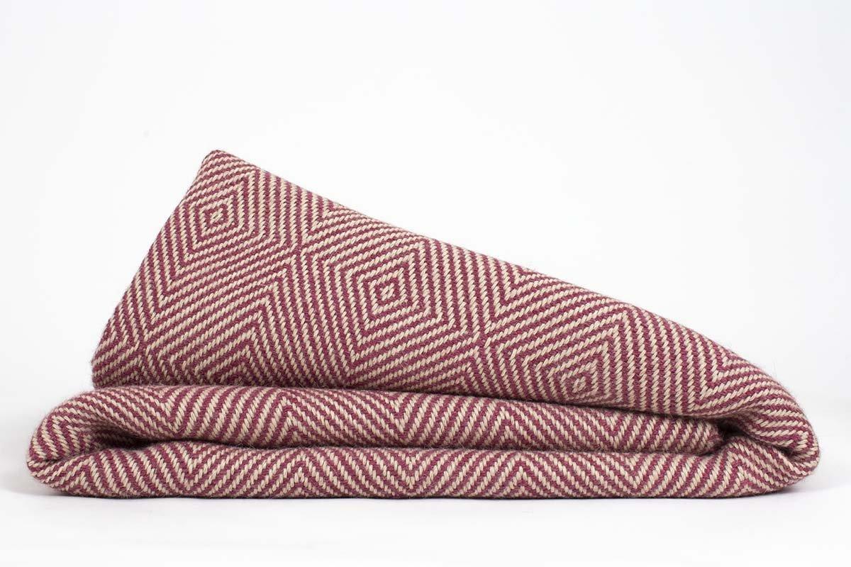 Manta en Ojo de Ganso de Alpaca Baby con Seda cereza